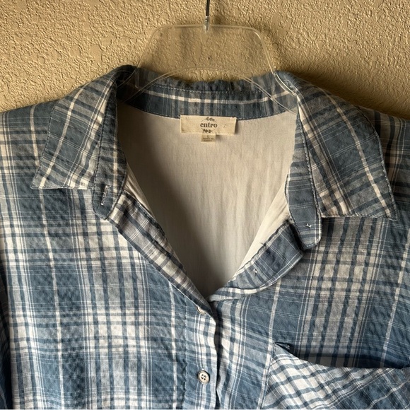 Oversized Button Down Women’s Plaid Top - Picture 3 of 8